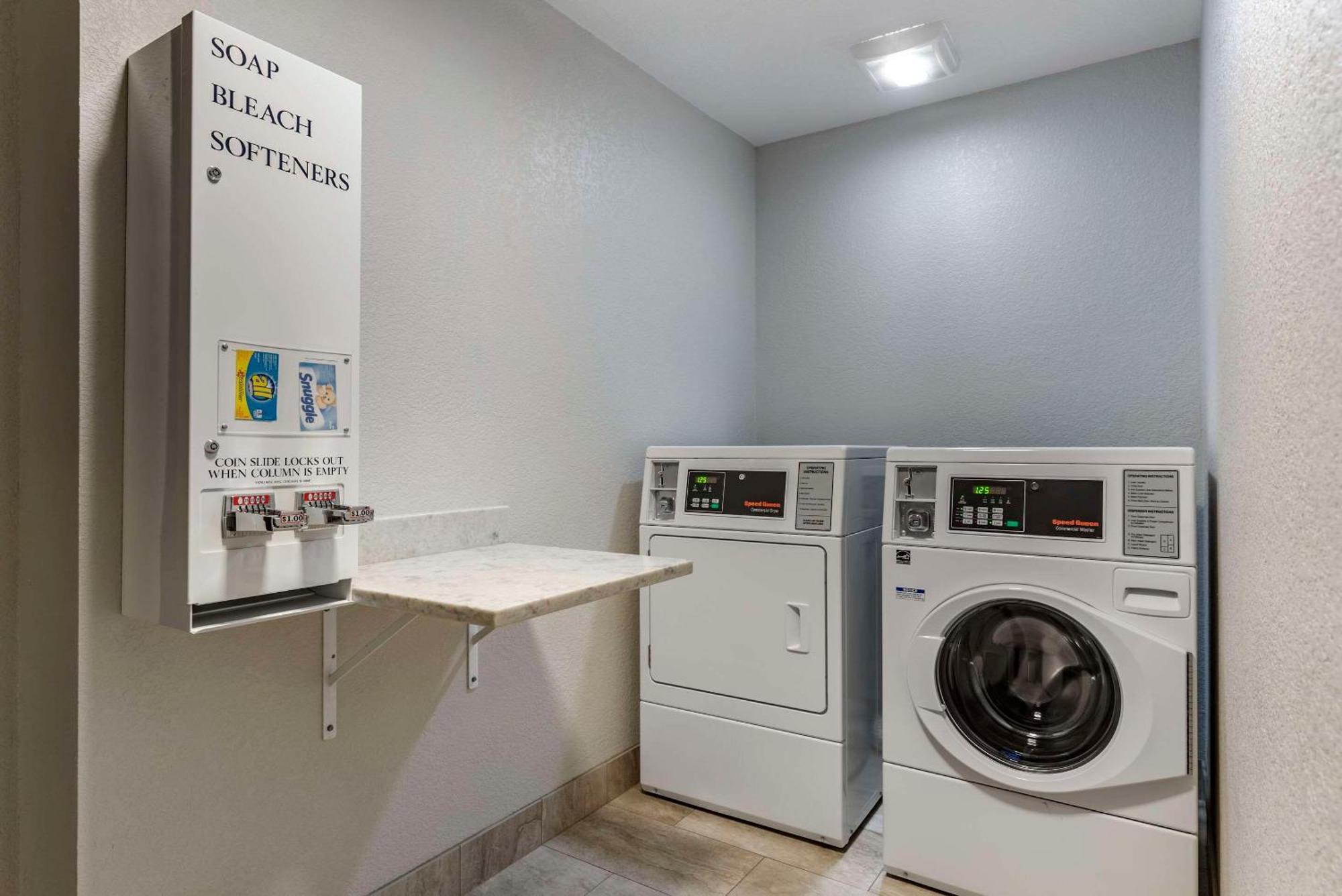 Comfort Inn & Suites Tualatin - Lake Oswego South Ngoại thất bức ảnh
