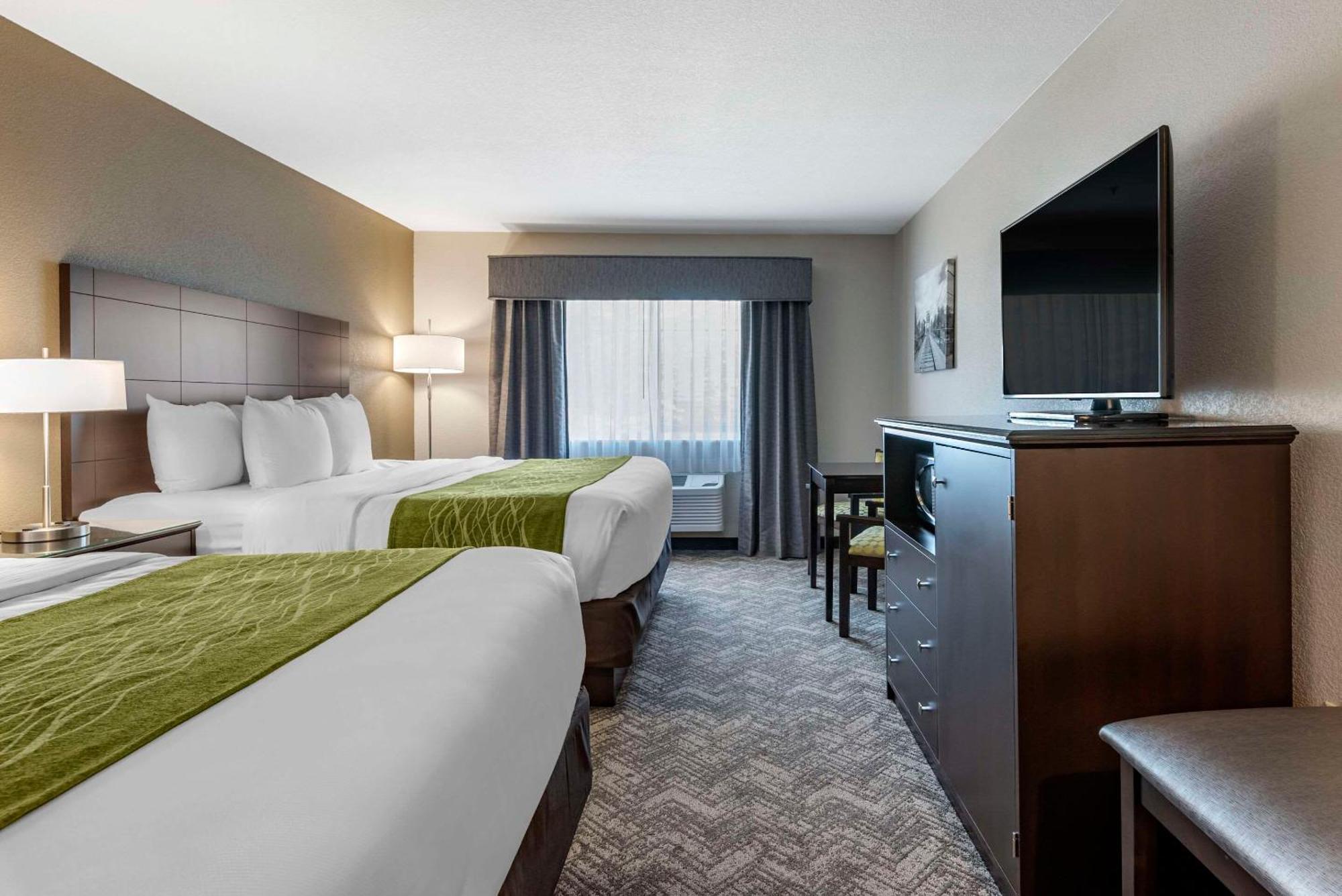 Comfort Inn & Suites Tualatin - Lake Oswego South Ngoại thất bức ảnh