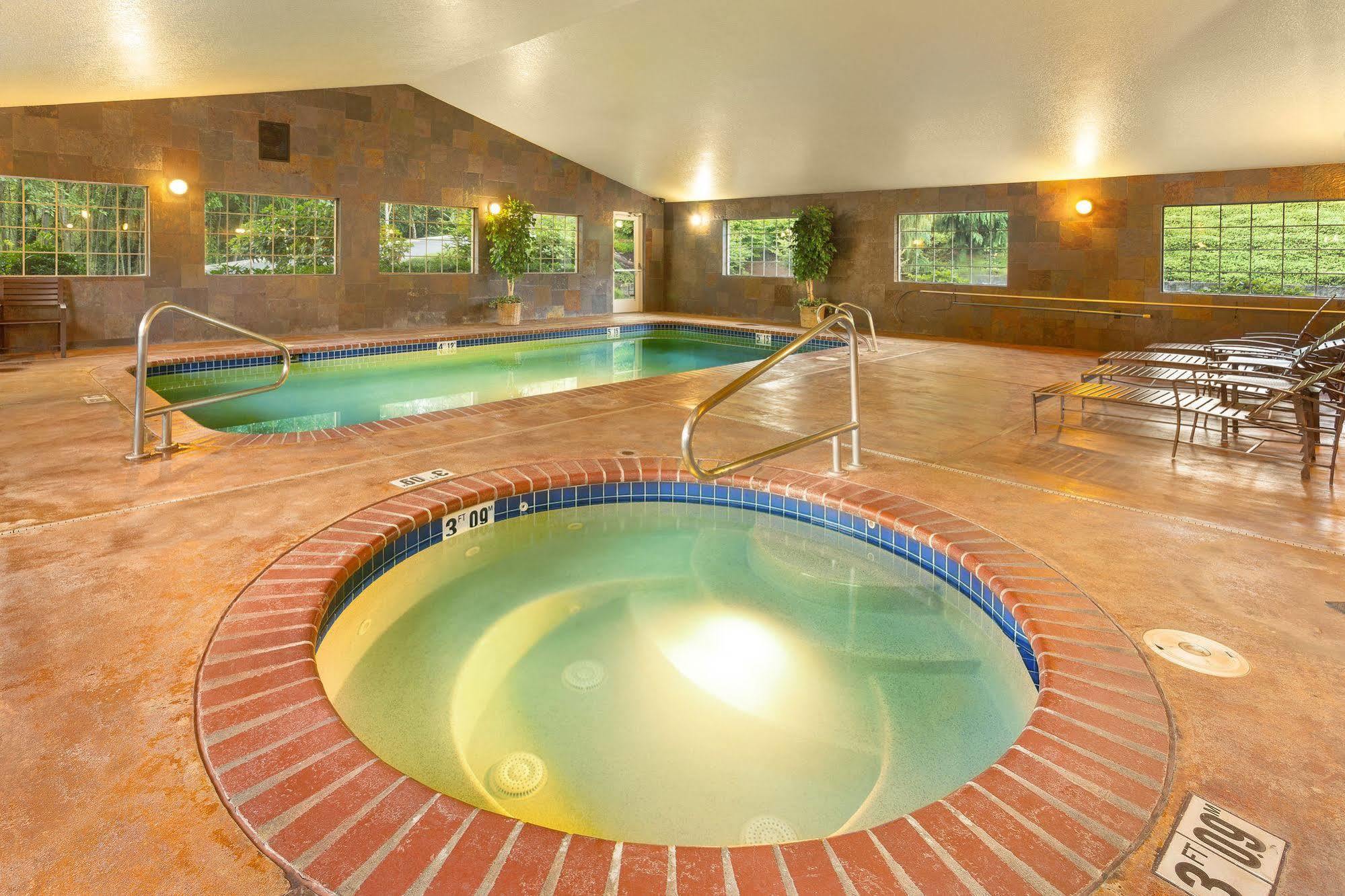 Comfort Inn & Suites Tualatin - Lake Oswego South Ngoại thất bức ảnh
